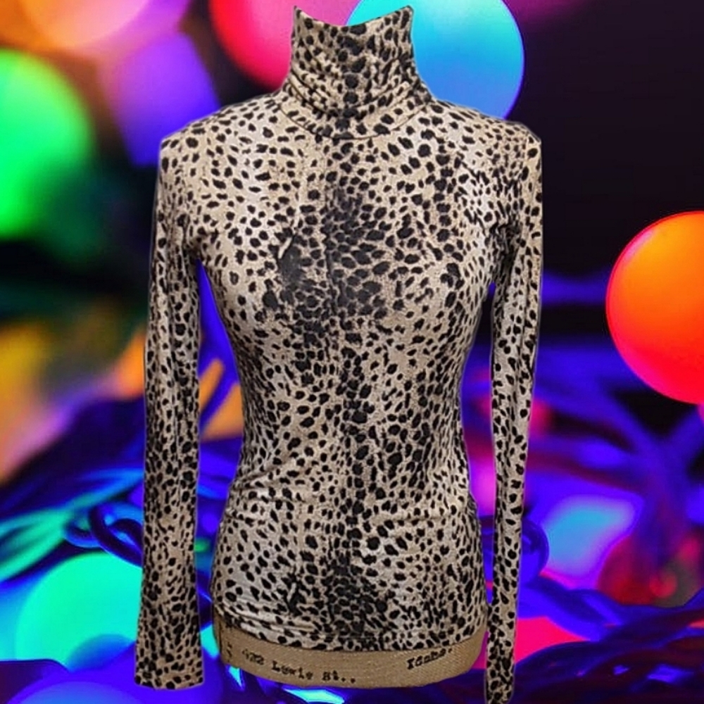 Fabrizio Gianni Turtle Neck Blouse